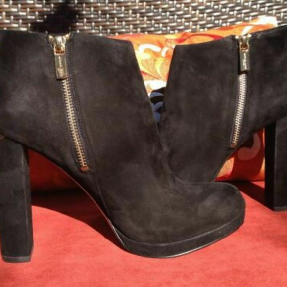 Michael Kors Arley Black Suede Boots Size 9 - Picture 2 of 6